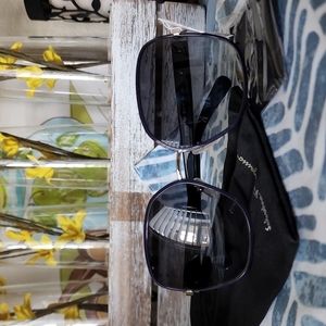 Salvstore Ferragamo sunglasses 👓